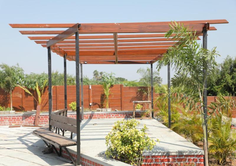Palm Beach Resort Valsad Dış mekan fotoğraf